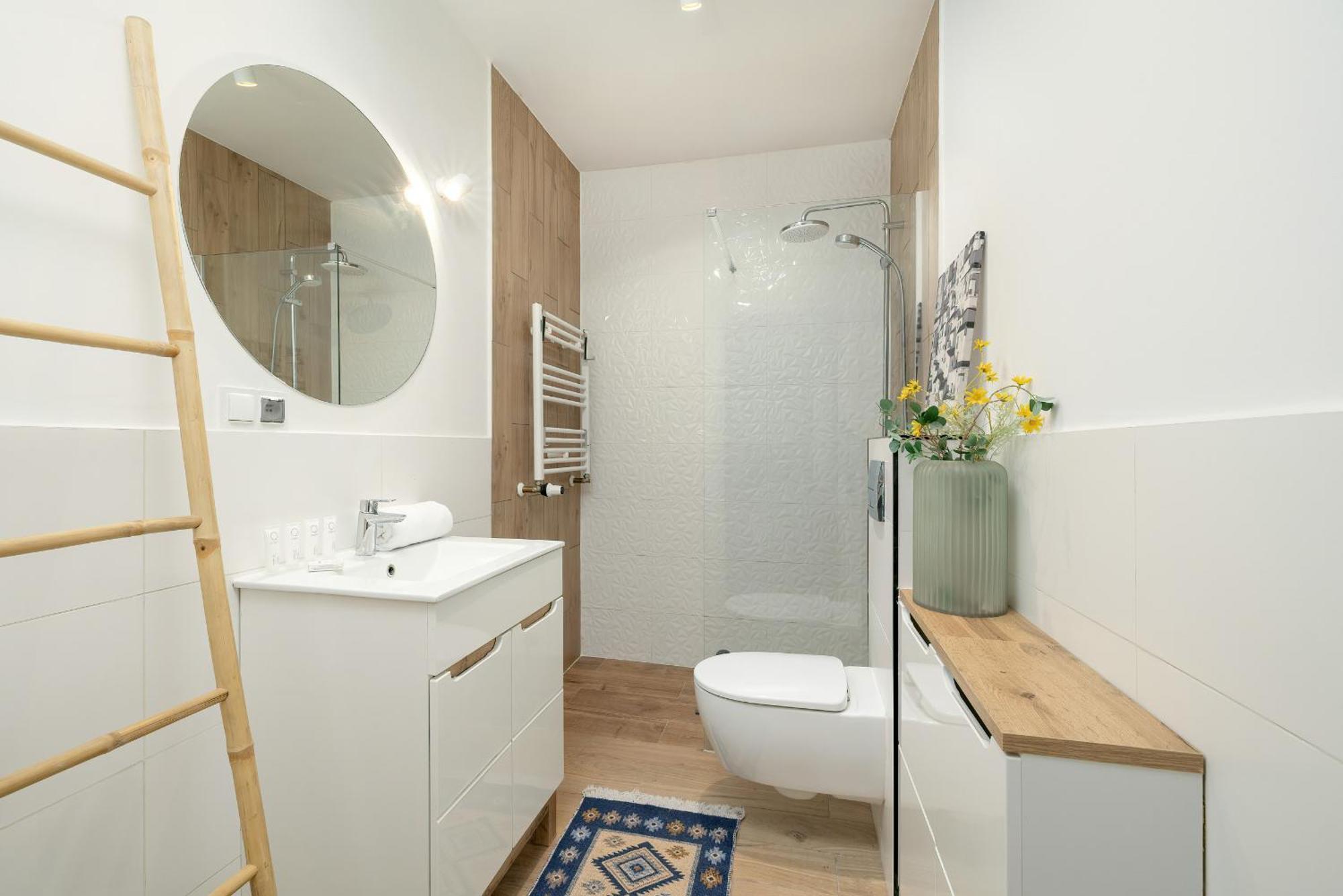 Tysiaclecia Studio Apartament Z Balkonem I Darmowym Parkingiem By Noclegi Renters Katowice Esterno foto