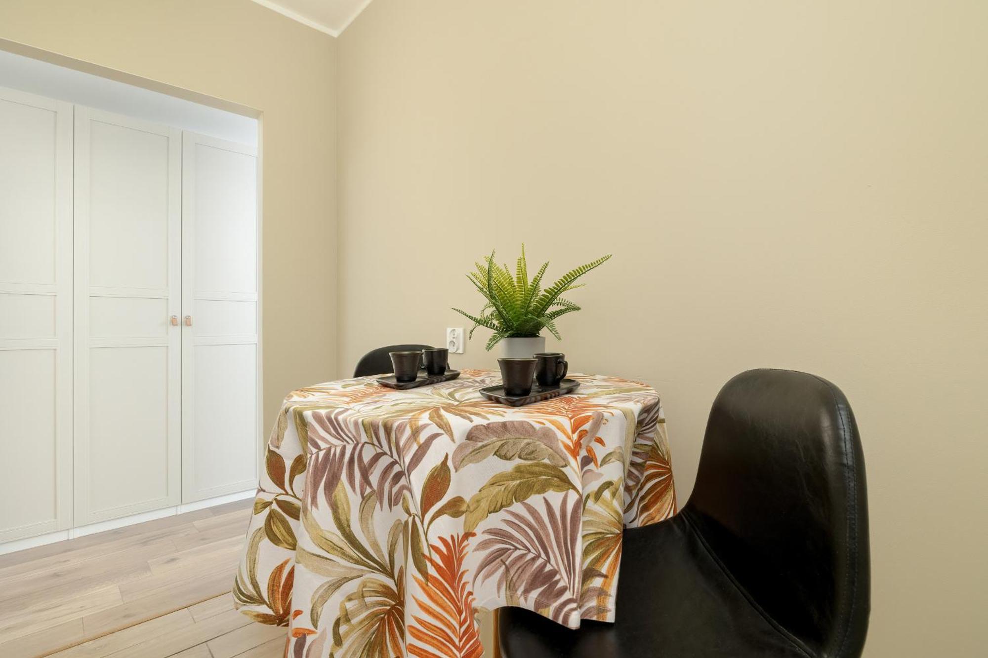 Tysiaclecia Studio Apartament Z Balkonem I Darmowym Parkingiem By Noclegi Renters Katowice Esterno foto
